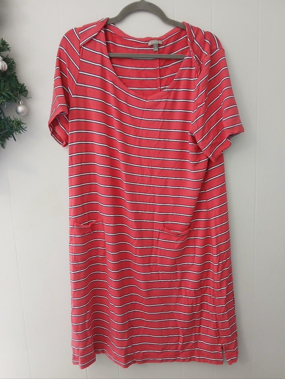 Casual Stripe Scoop-Neck Dress in Red